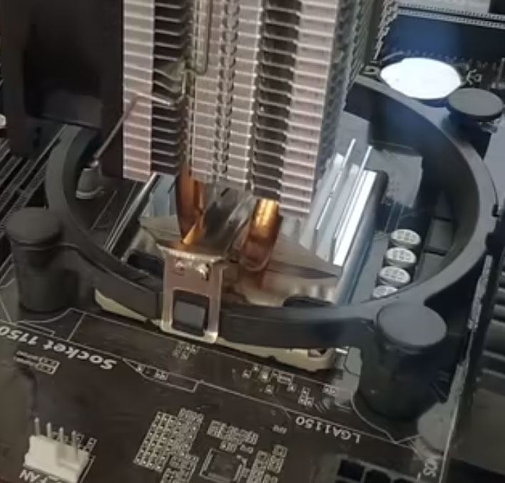 fasten the CPU radiator with buckles