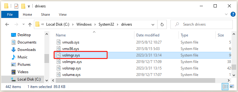 copy volmgr file to the USB